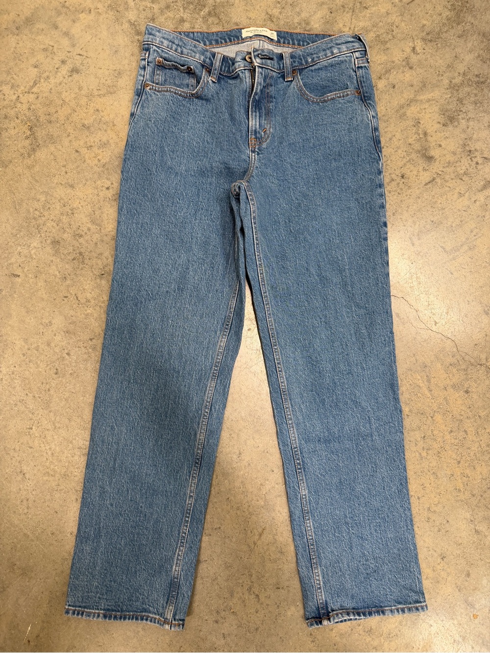 Abercrombie & Fitch Straight Leg Jeans - Light Blue Denim
